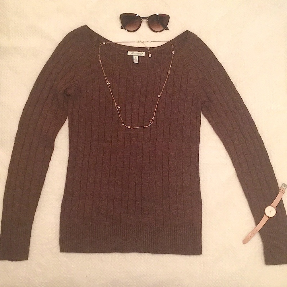 Sweater off the shoulder. Aeropostale. Size US M. Brown. Used. Smoke free home❤️